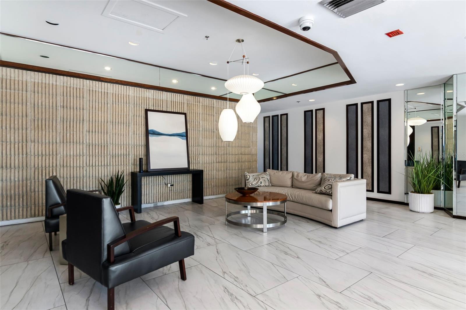 1660 Gulf Unit 407, Clearwater Beach, FL 33767