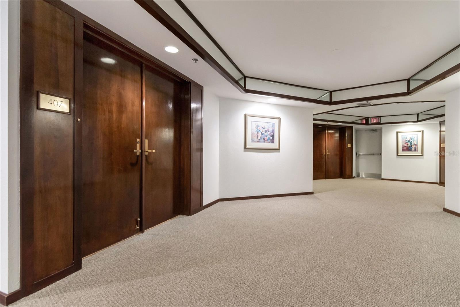 1660 Gulf Unit 407, Clearwater Beach, FL 33767