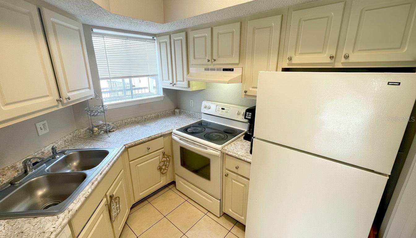 1972 Lake Atriums Unit 200, Orlando, FL 32839