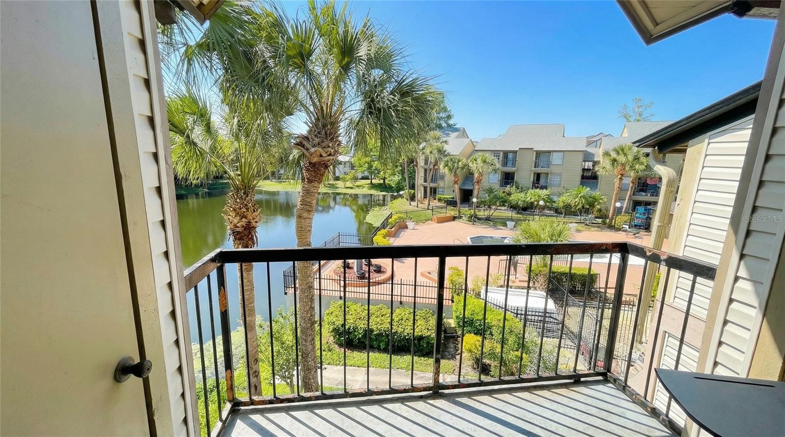 1972 Lake Atriums Unit 200, Orlando, FL 32839