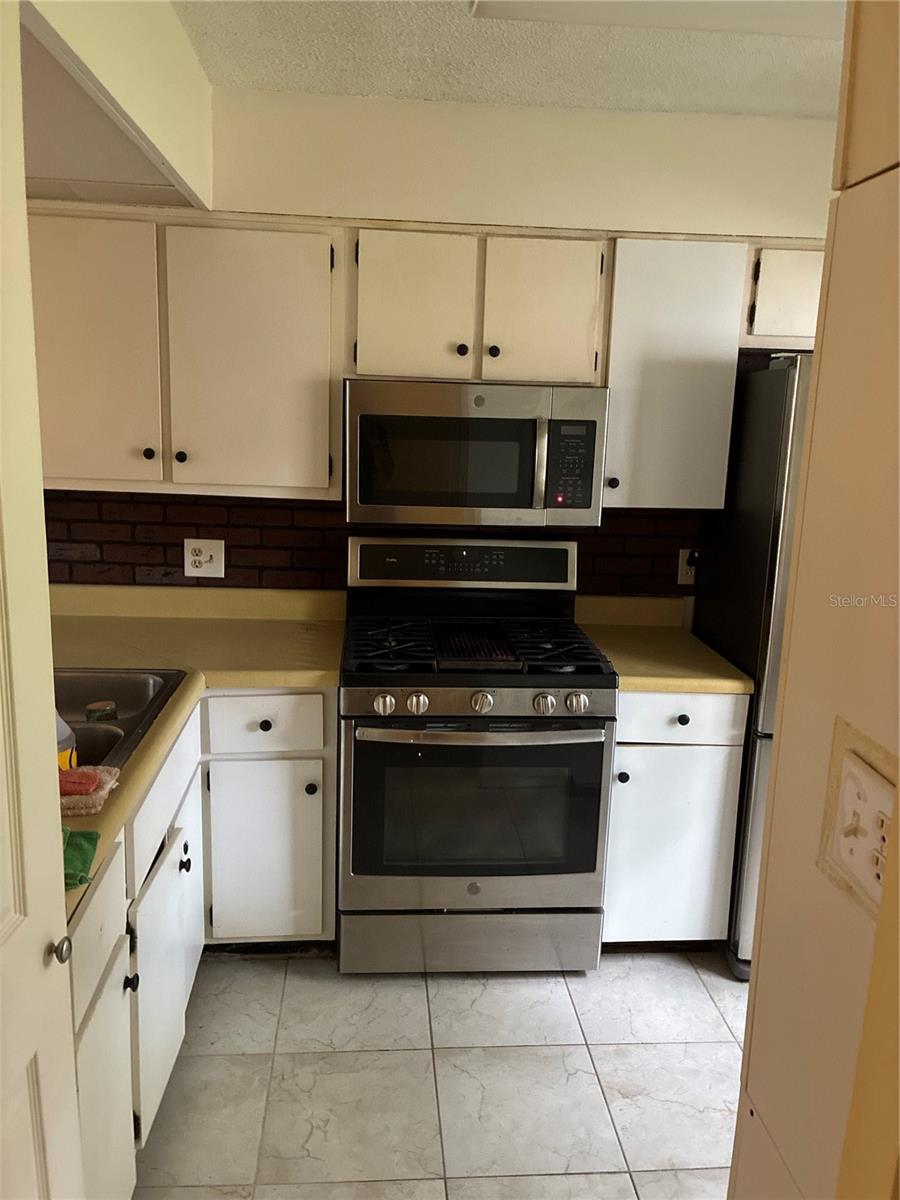 2968 Flint, Clearwater, FL 33759
