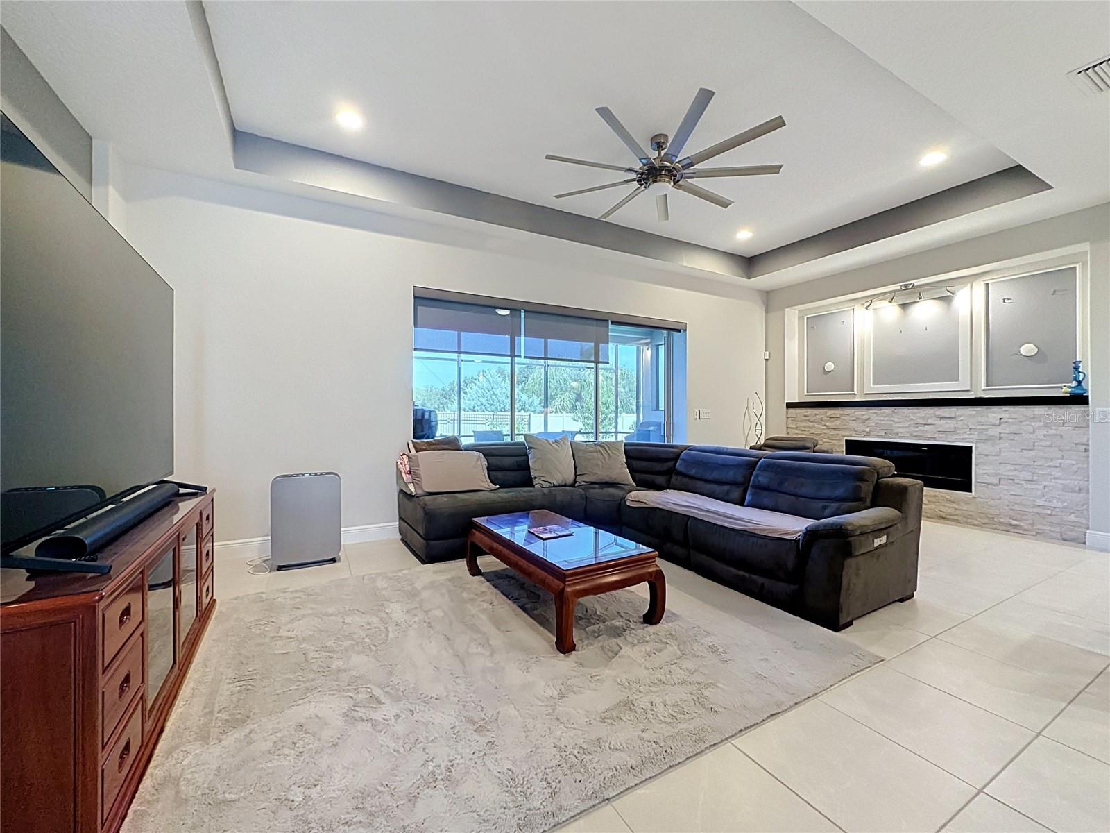 8665 Bridgeport Bay, Mount Dora, FL 32757