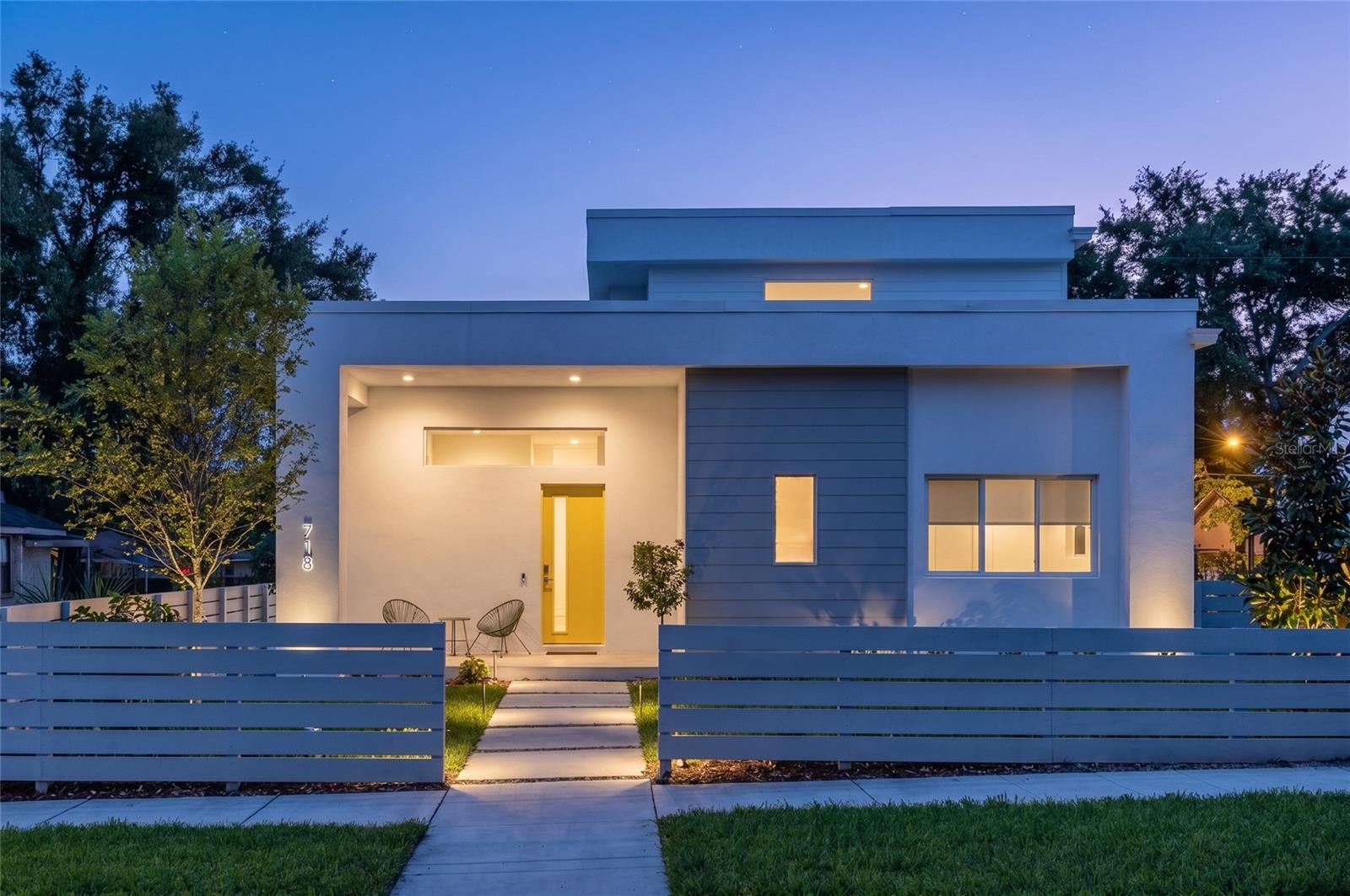 718 14th, St Petersburg, FL 33701