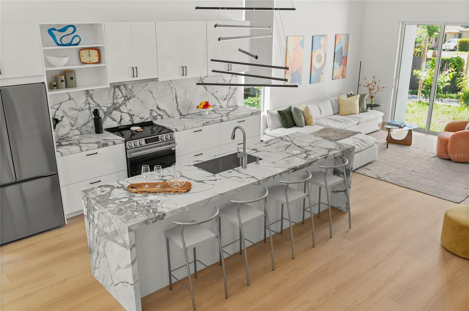 718 14th, St Petersburg, FL 33701