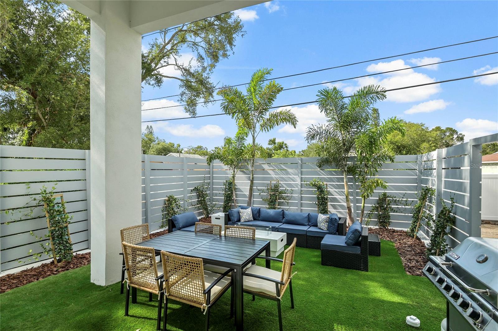 718 14th, St Petersburg, FL 33701