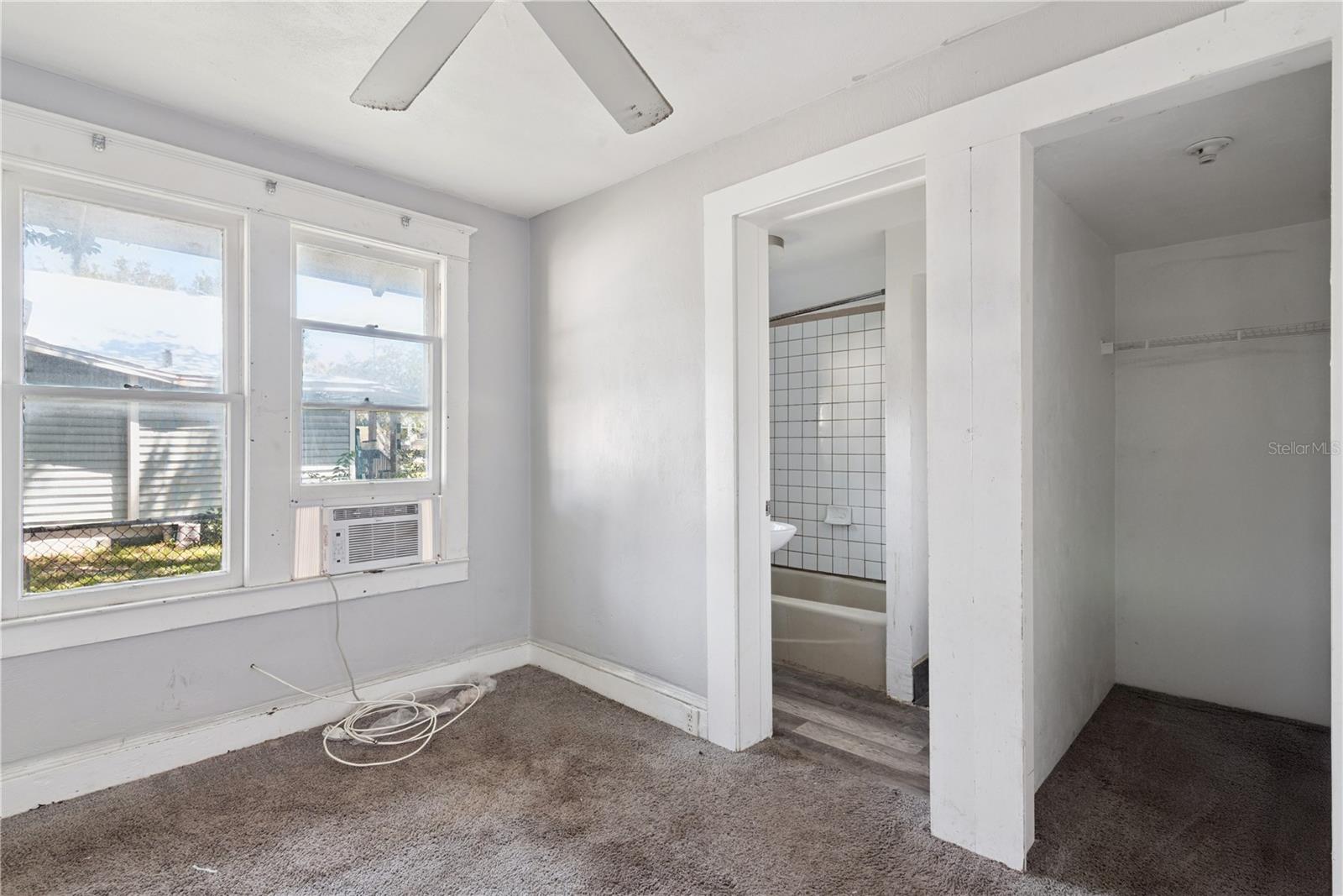 821 Ridgewood, Daytona Beach, FL 32114