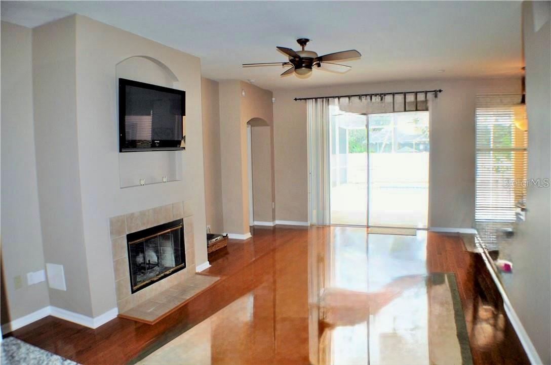3806 Triple Jump, Valrico, FL 33596