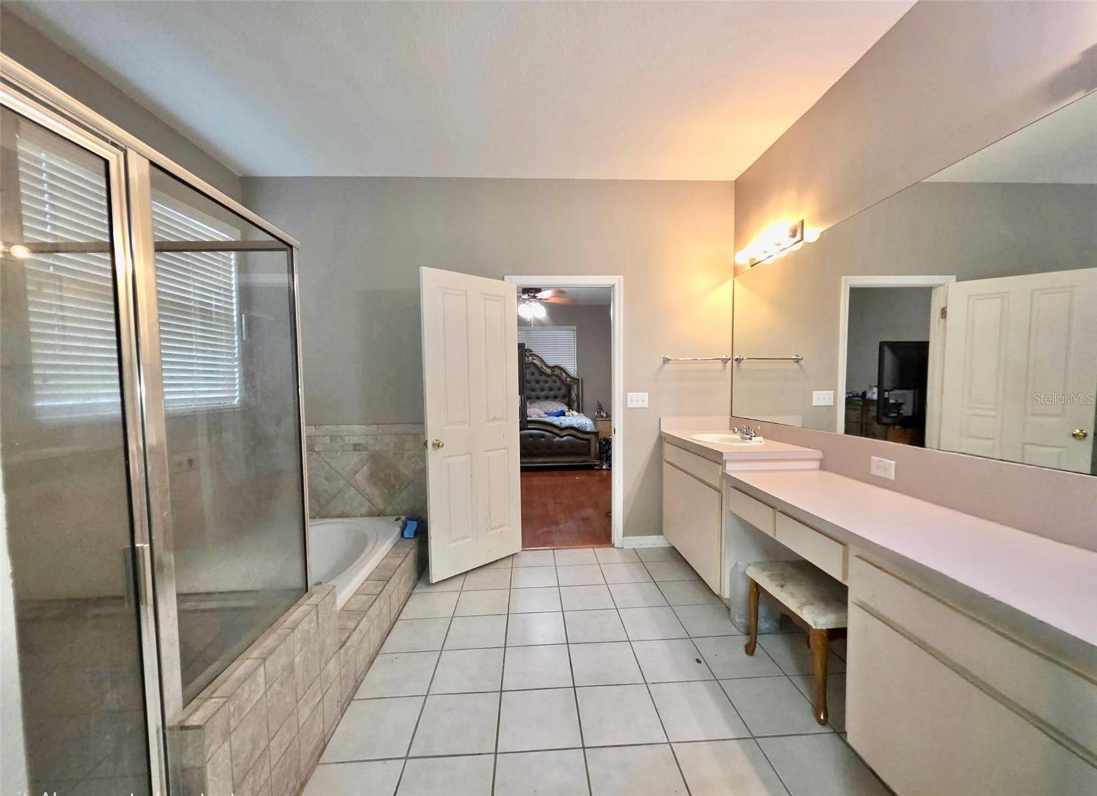 3806 Triple Jump, Valrico, FL 33596
