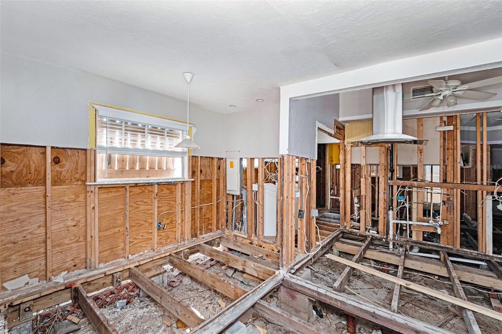 125 95th, Treasure Island, FL 33706