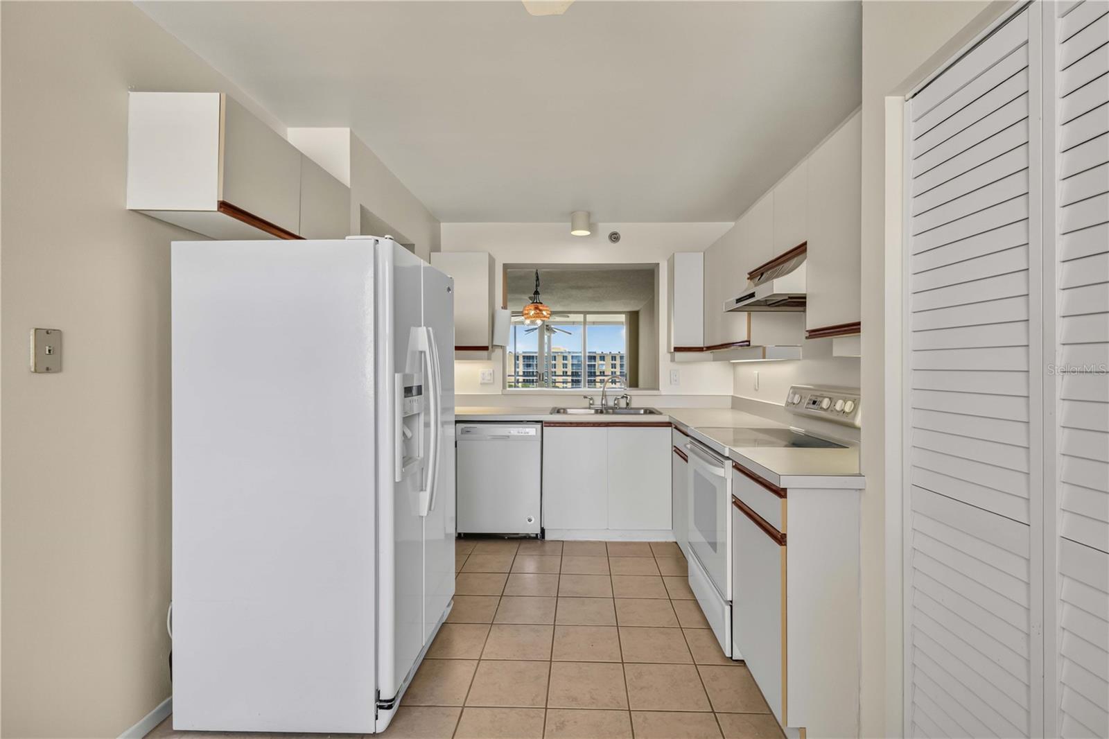 4550 Pinebrook Unit 605, Bradenton, FL 34209