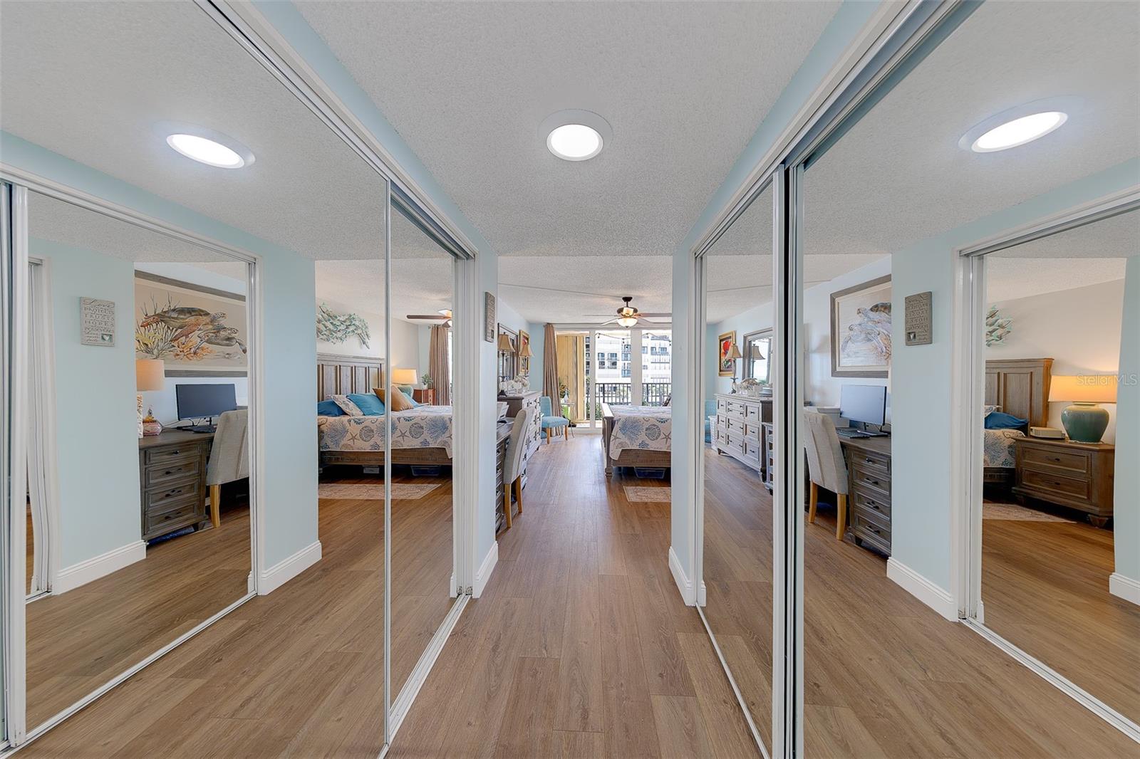 1460 Gulf Unit 305, Clearwater, FL 33767