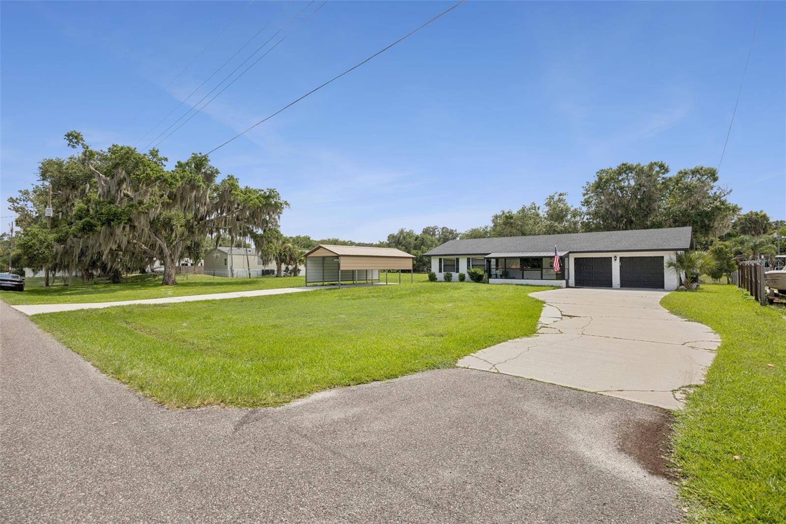 2082 Shady, Geneva, FL 32732