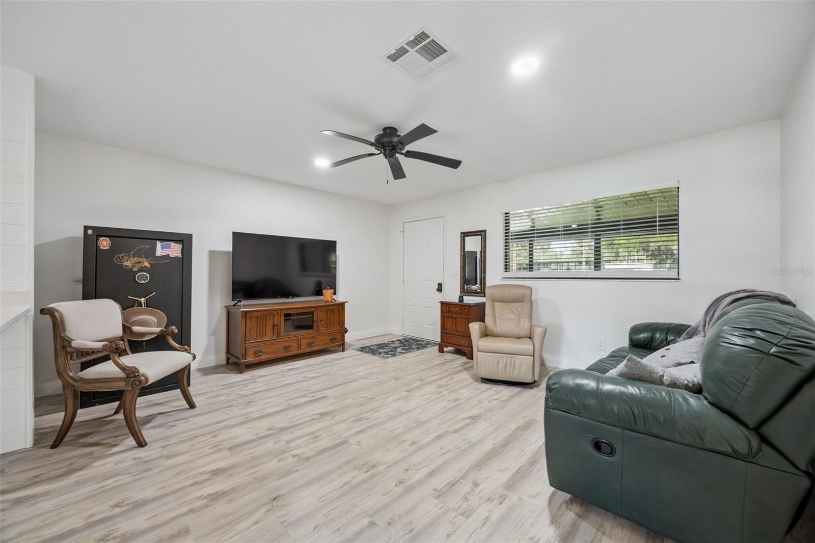 2082 Shady, Geneva, FL 32732