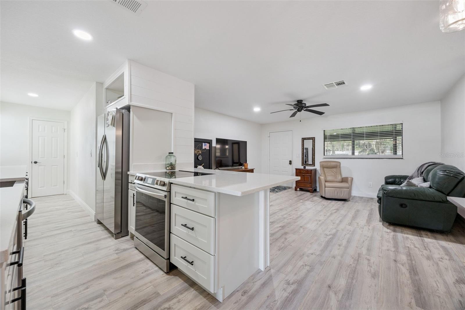 2082 Shady, Geneva, FL 32732
