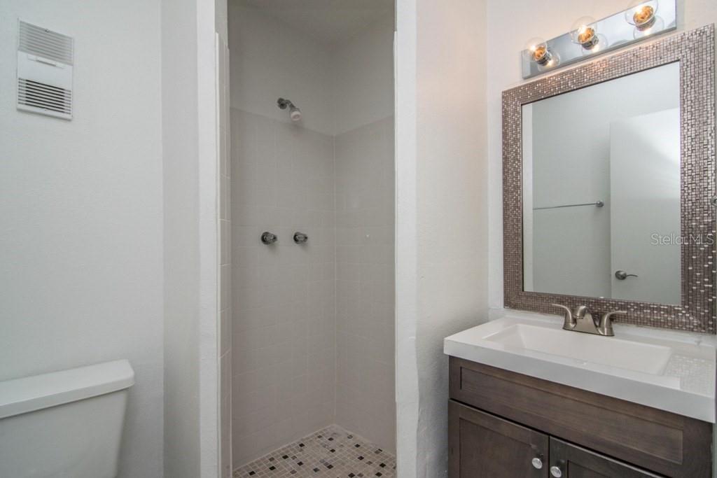 205 Pompano Unit D, St Petersburg, FL 33705