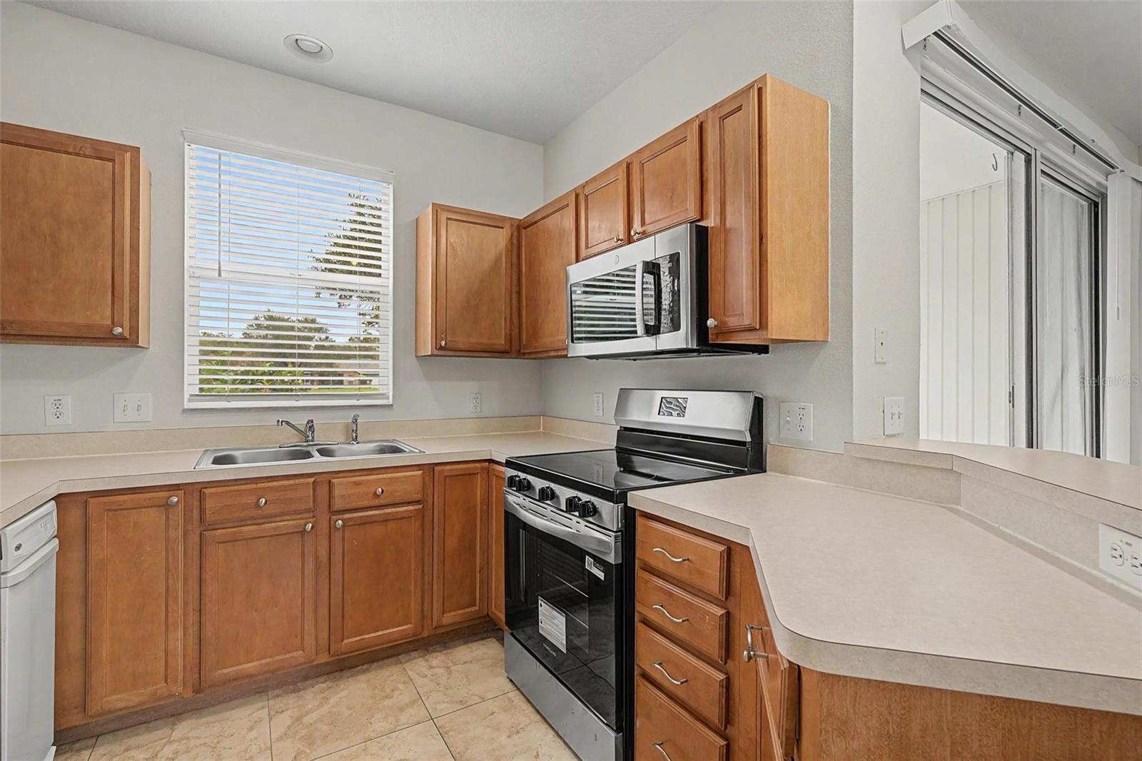 12216 Country White Unit 12216, Tampa, FL 33635