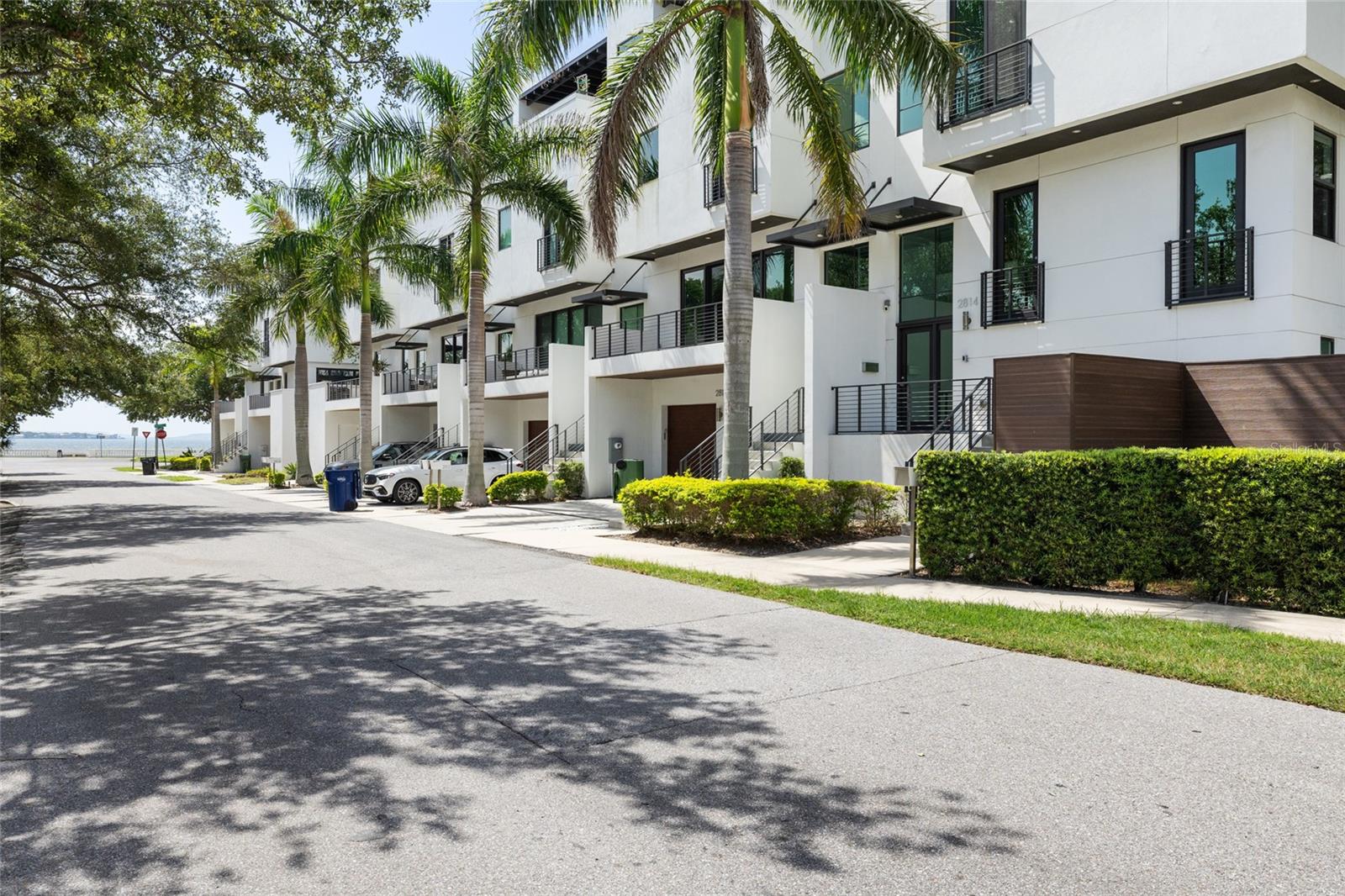 2814 Barcelona, Tampa, FL 33629