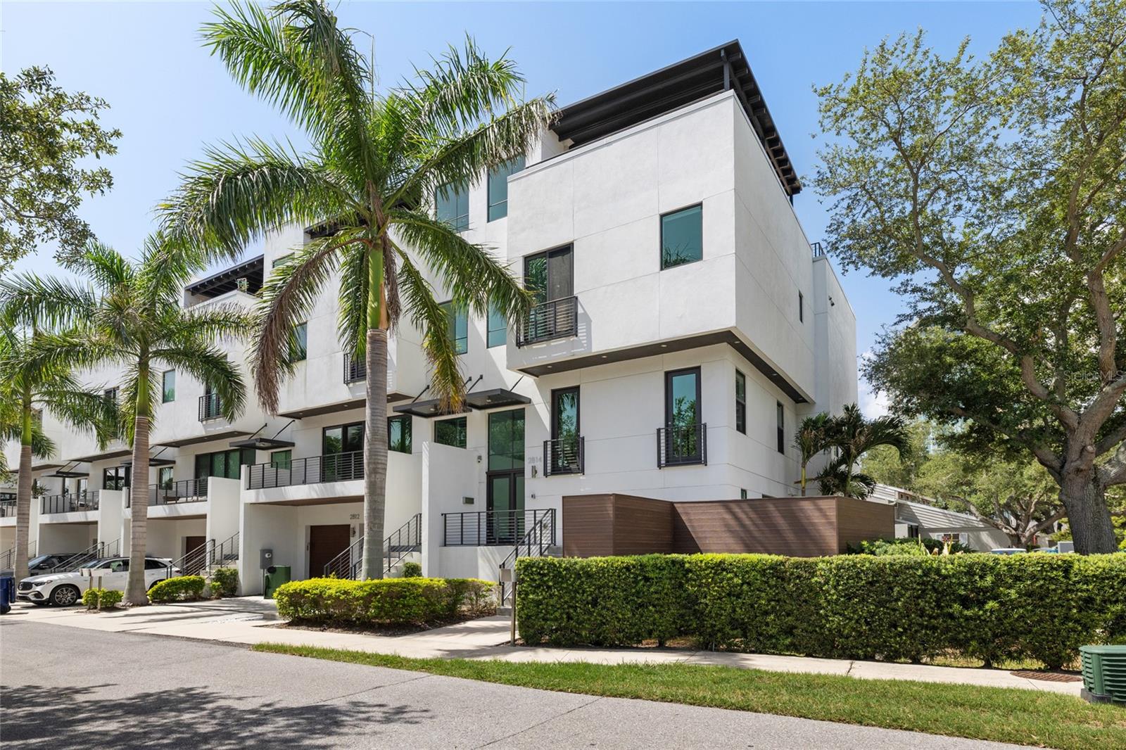 2814 Barcelona, Tampa, FL 33629
