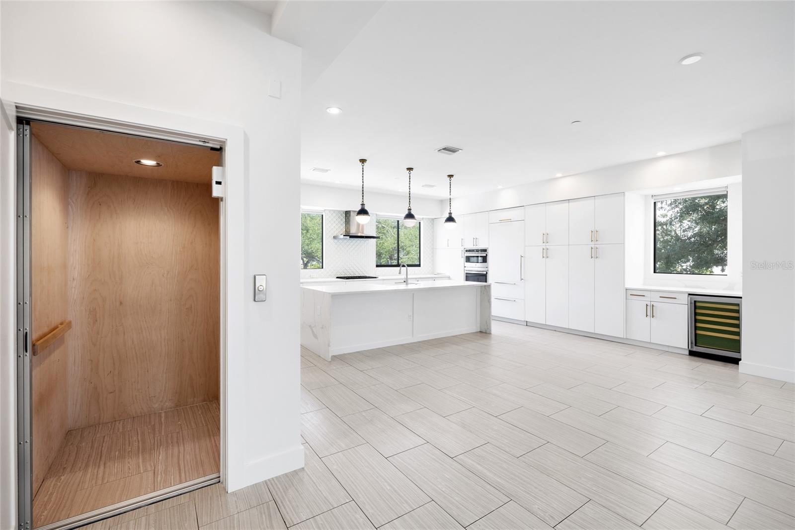 2814 Barcelona, Tampa, FL 33629
