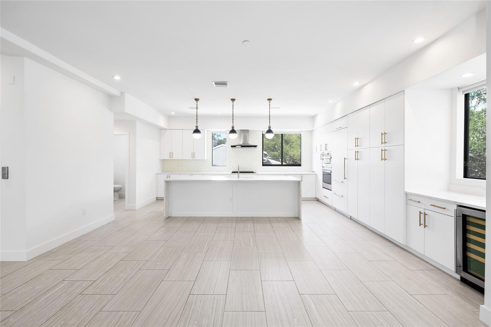 2814 Barcelona, Tampa, FL 33629