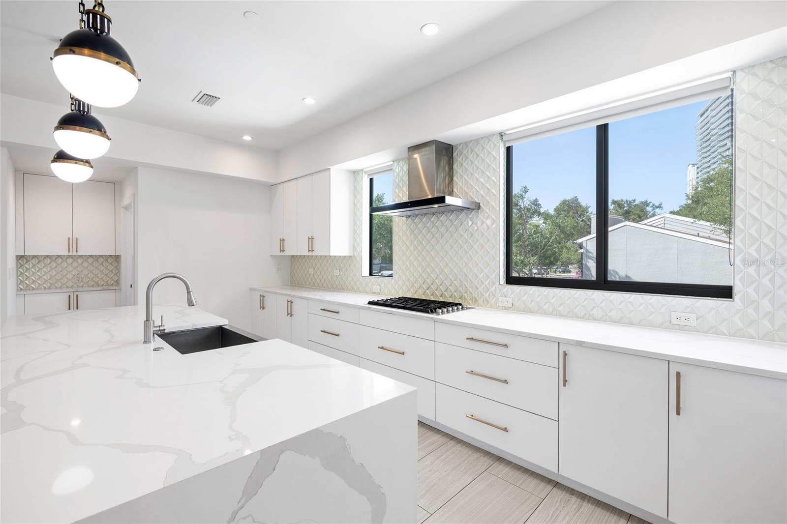 2814 Barcelona, Tampa, FL 33629