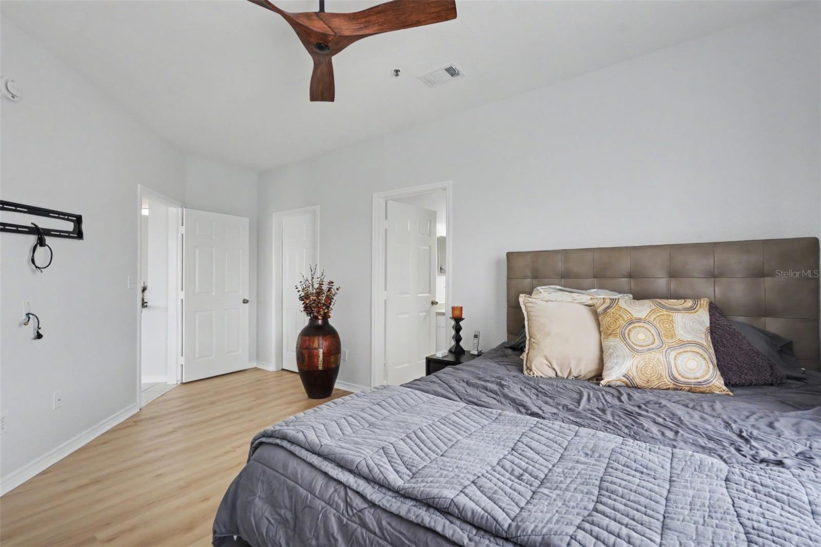 4306 Bayside Village Unit 301, Tampa, FL 33615