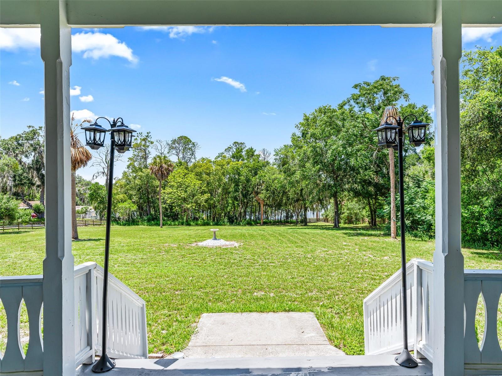 511 Mirror Lake, Fruitland Park, FL 34731