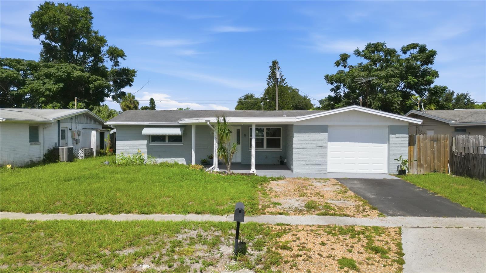 2051 Peggy, Holiday, FL 34690