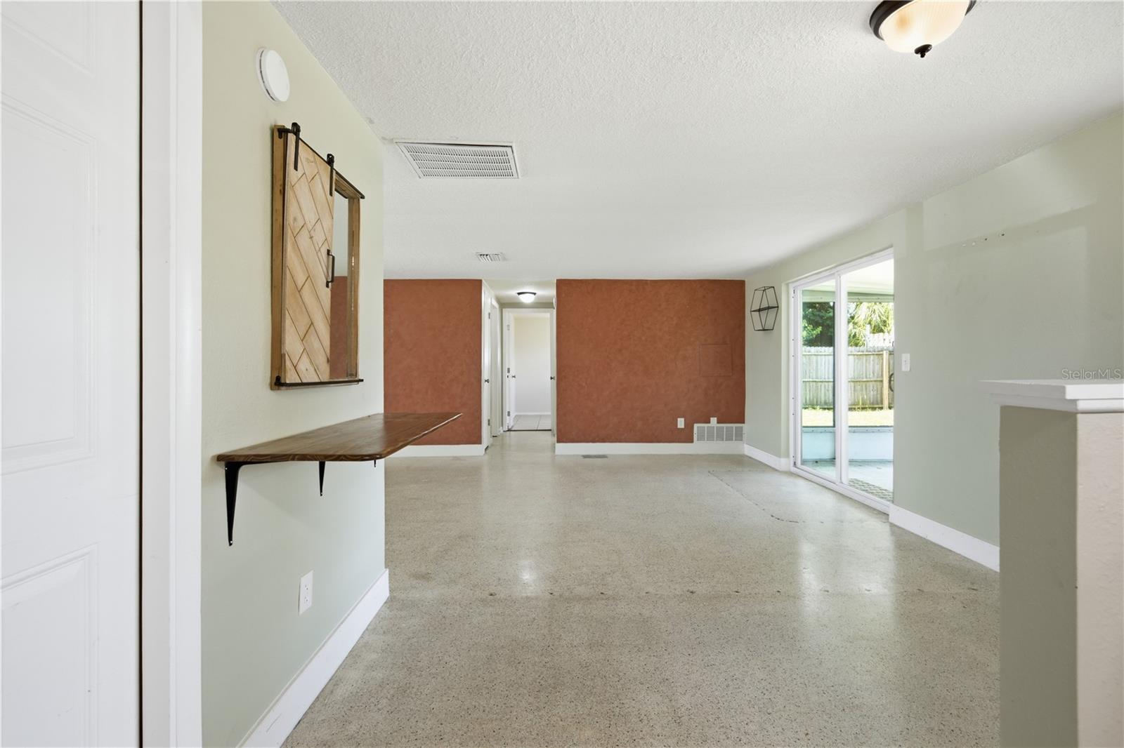 2051 Peggy, Holiday, FL 34690