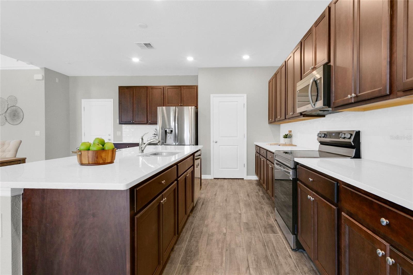 9169 Waverly Walk, Orlando, FL 32817