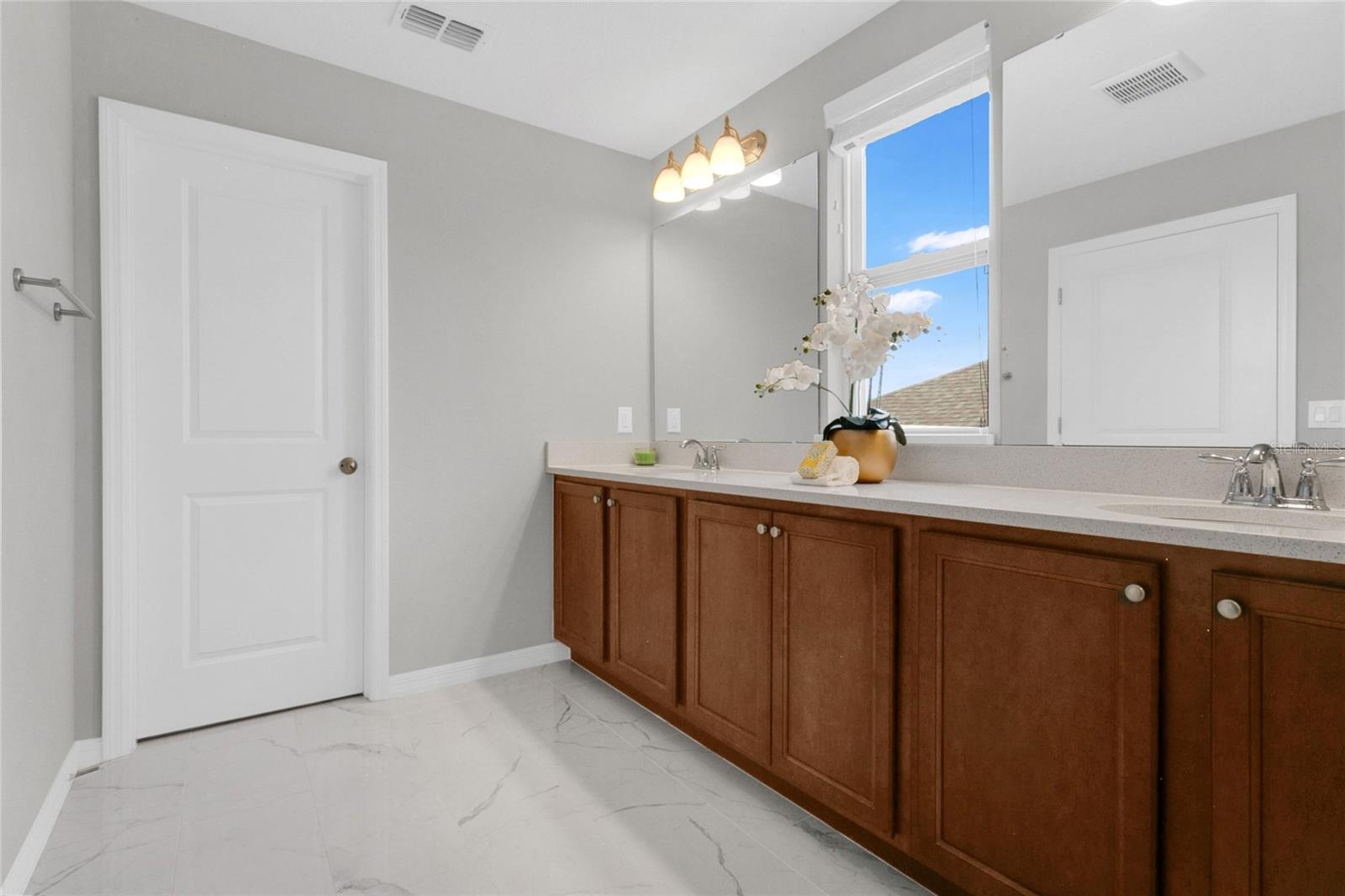 9169 Waverly Walk, Orlando, FL 32817