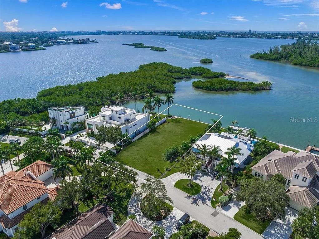 1386 Tangier, Sarasota, FL 34239