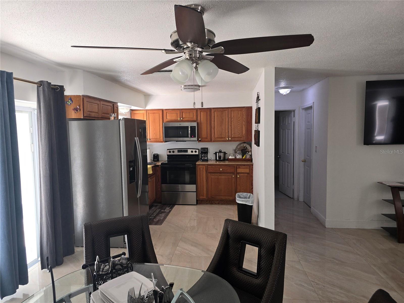 537 Melody, Sarasota, FL 34237