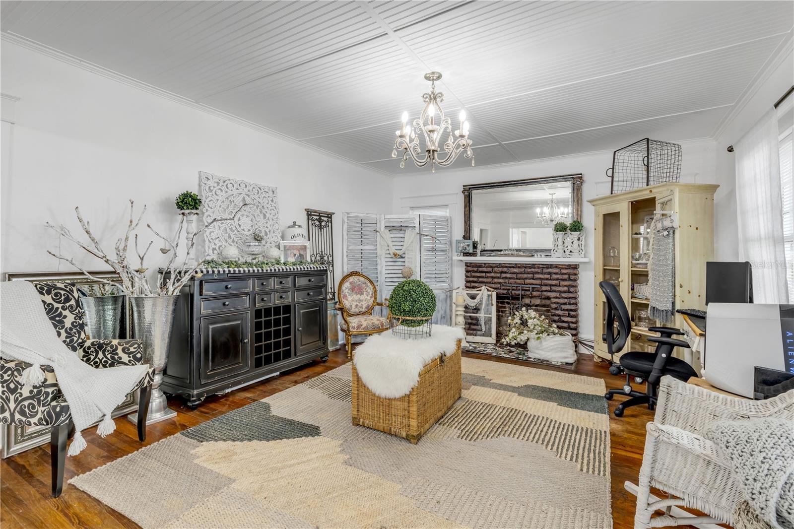 407 Magnolia, New Smyrna Beach, FL 32168