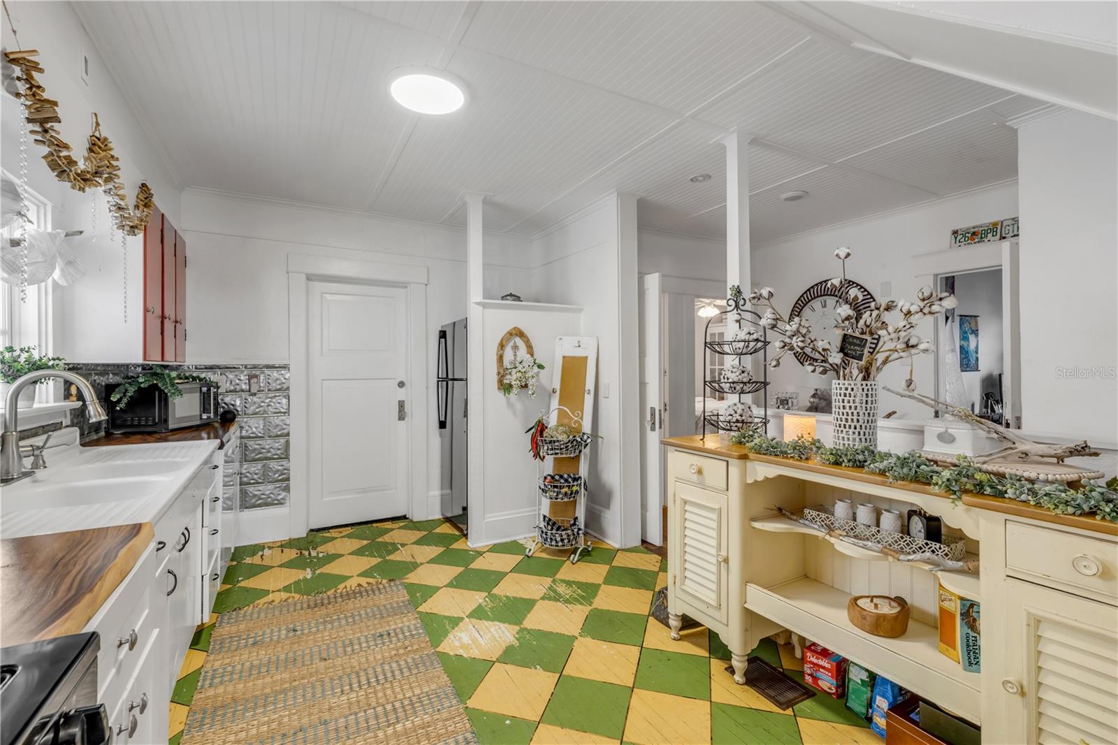 407 Magnolia, New Smyrna Beach, FL 32168