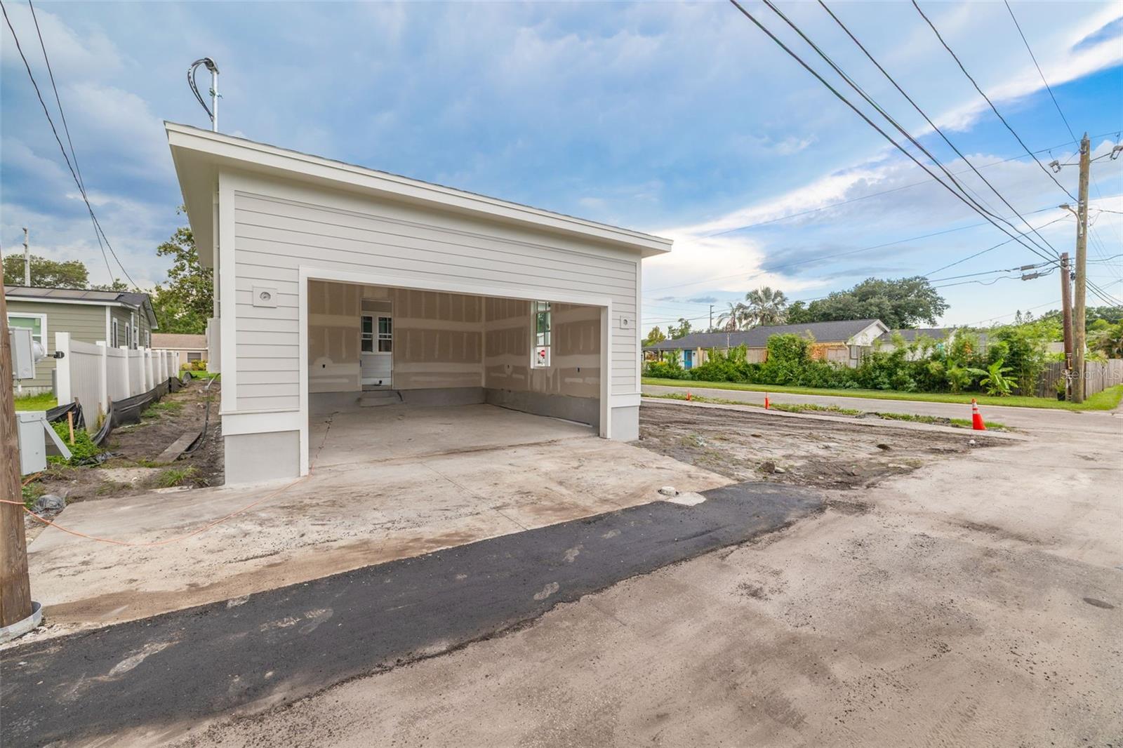 995 48th, St Petersburg, FL 33703