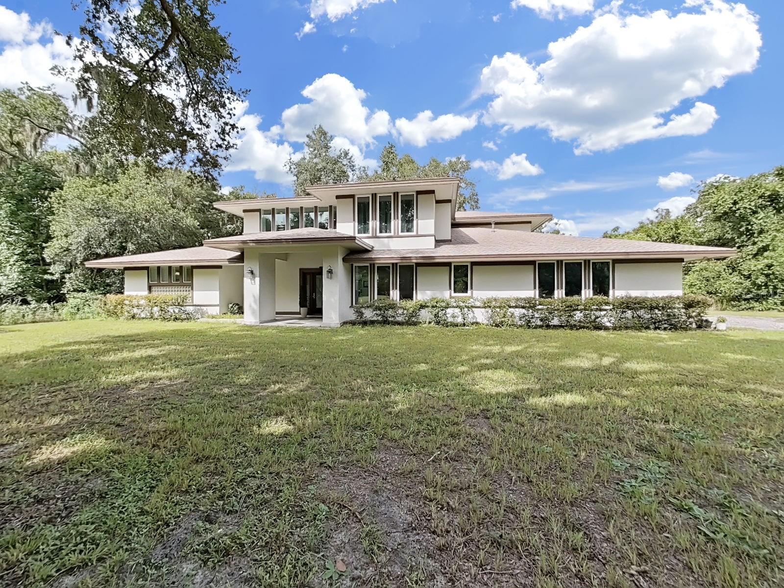 1729 Fats, Seffner, FL 33584