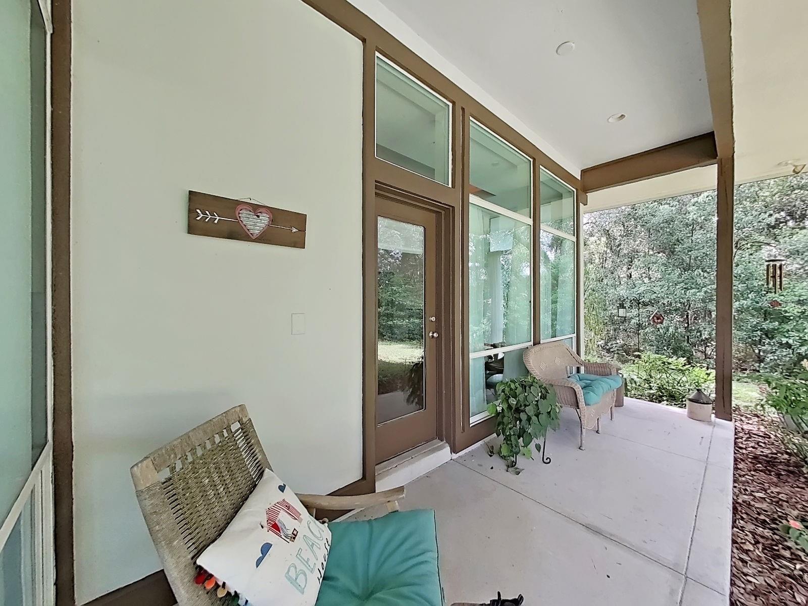 1729 Fats, Seffner, FL 33584