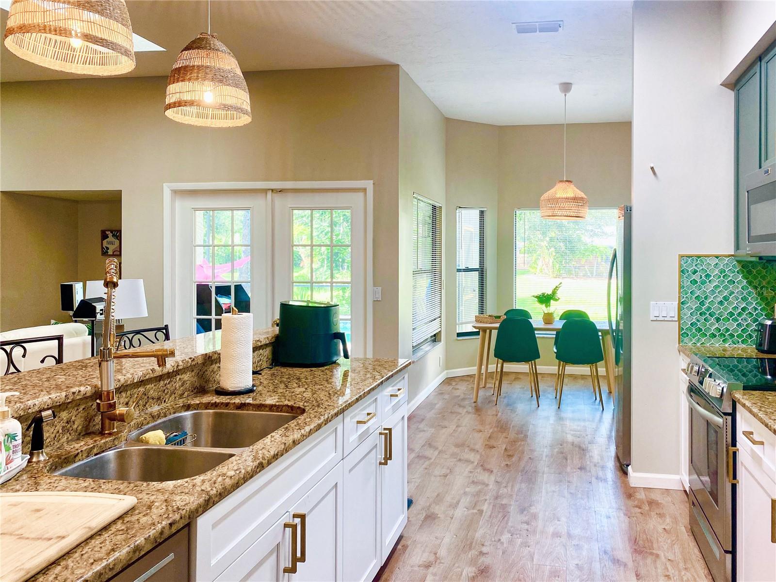4907 82nd, Sarasota, FL 34243