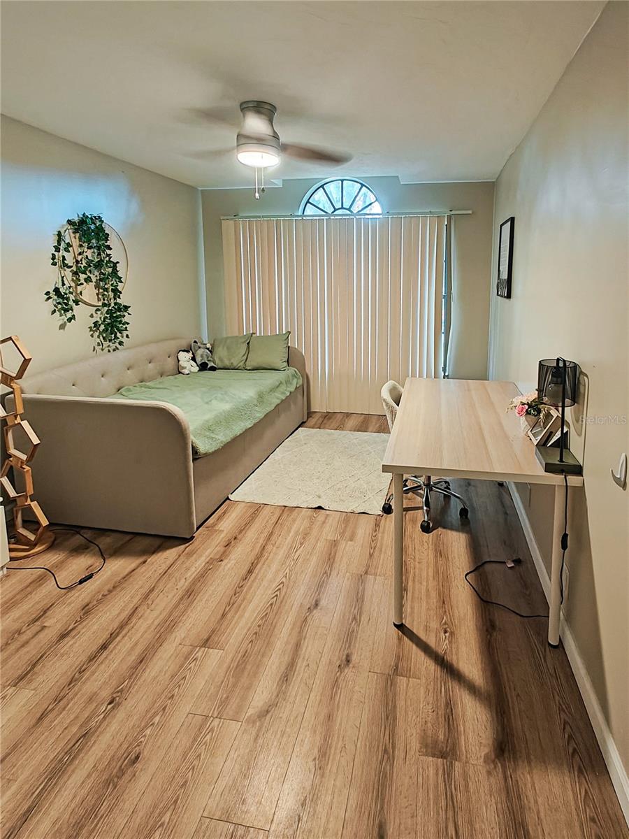 4907 82nd, Sarasota, FL 34243
