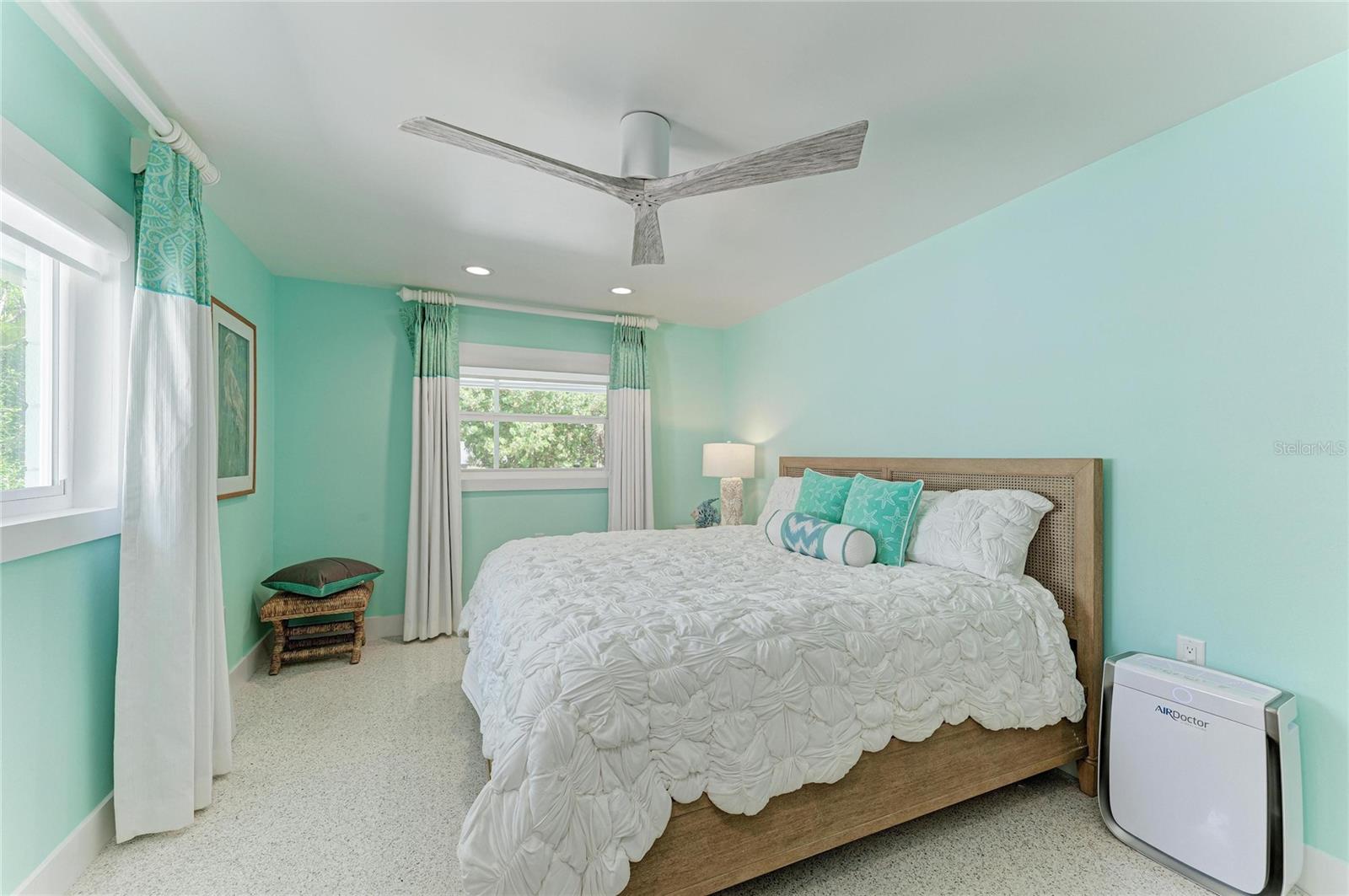 580 Linley, Longboat Key, FL 34228