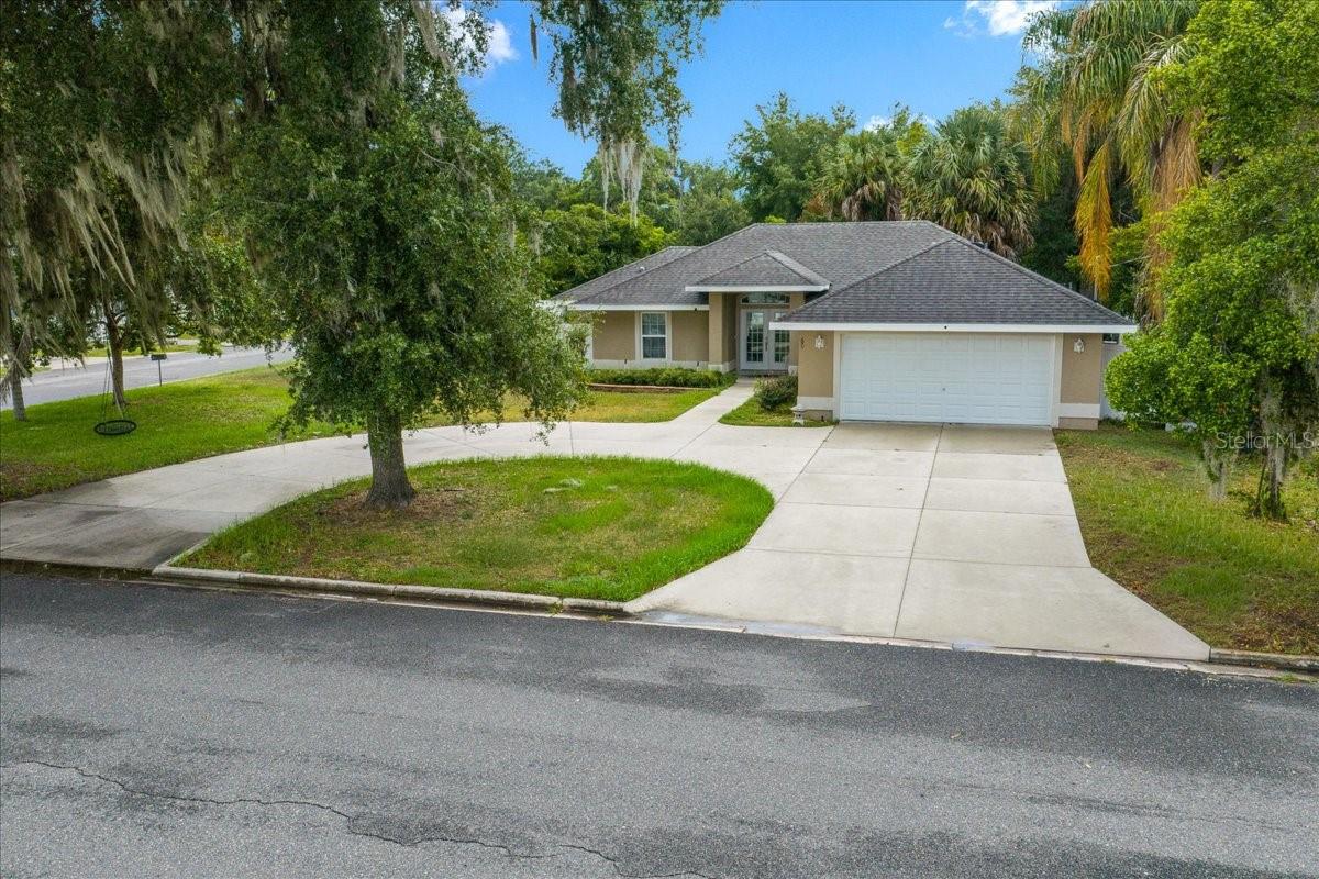 60 Owens, Umatilla, FL 32784