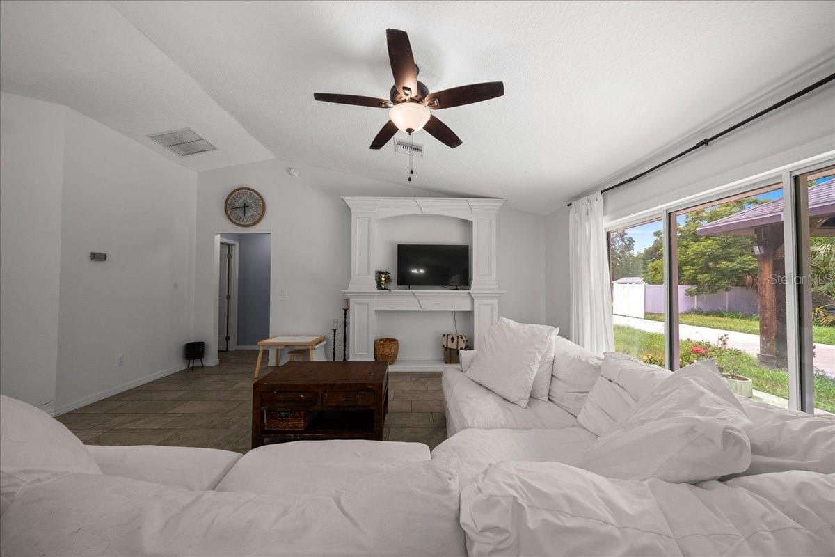 60 Owens, Umatilla, FL 32784
