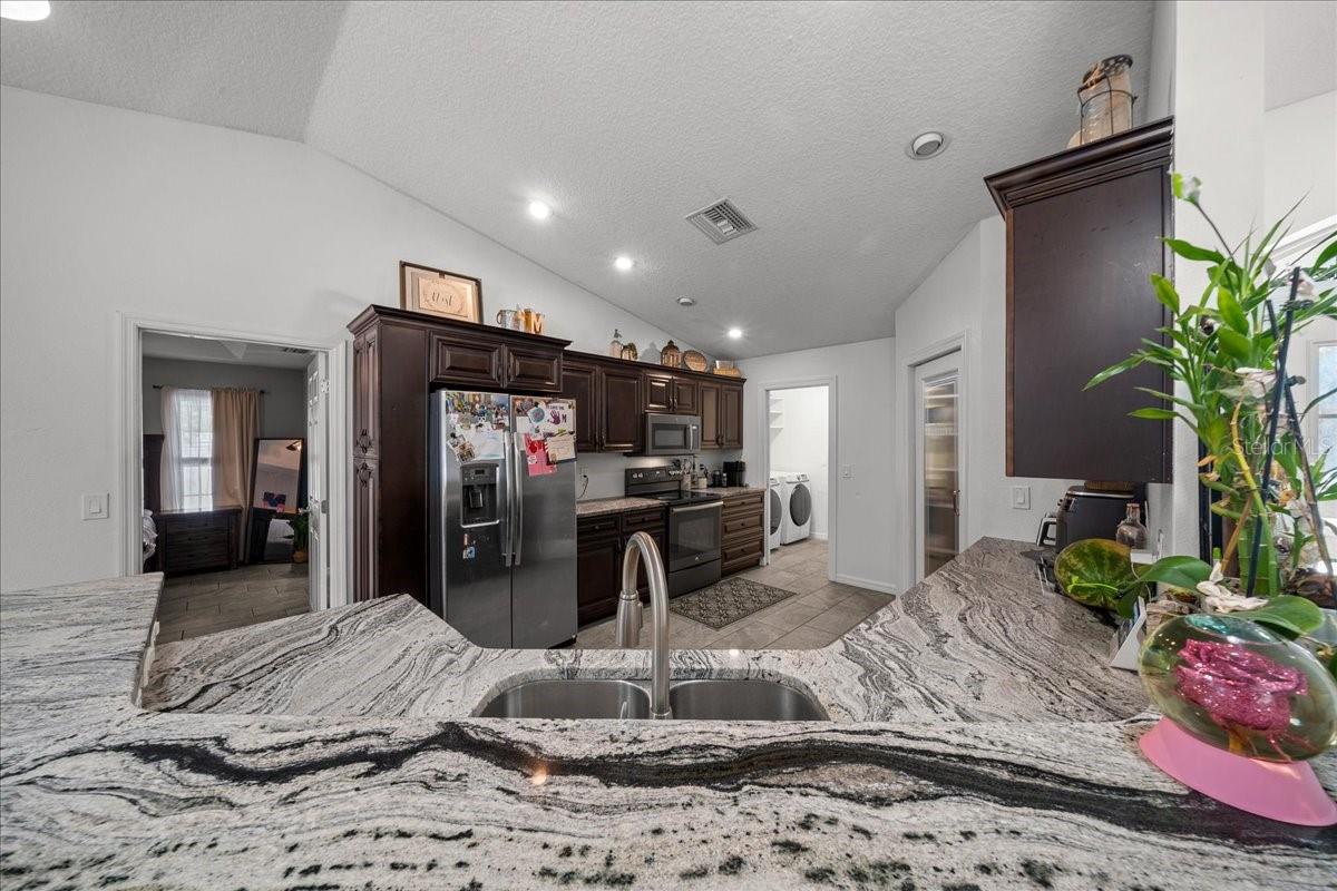 60 Owens, Umatilla, FL 32784
