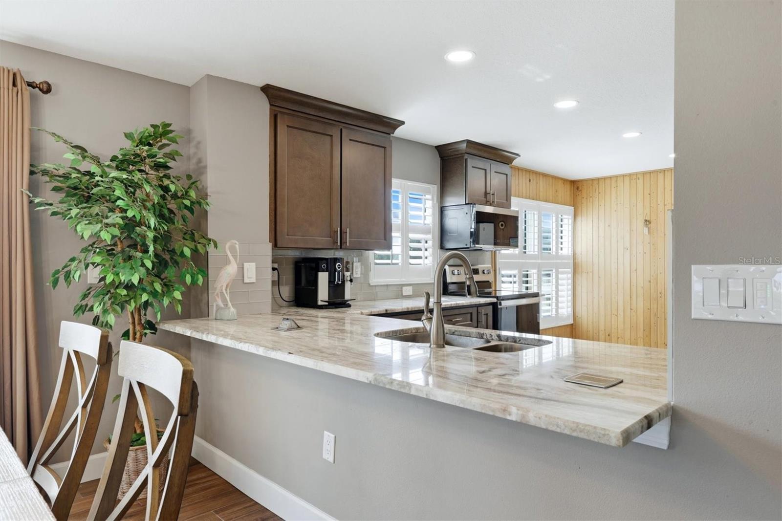 1001 Benjamin Franklin Unit 206, Sarasota, FL 34236