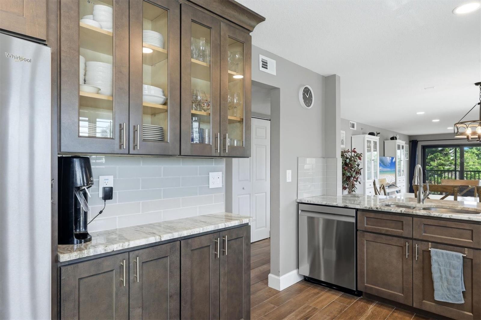 1001 Benjamin Franklin Unit 206, Sarasota, FL 34236