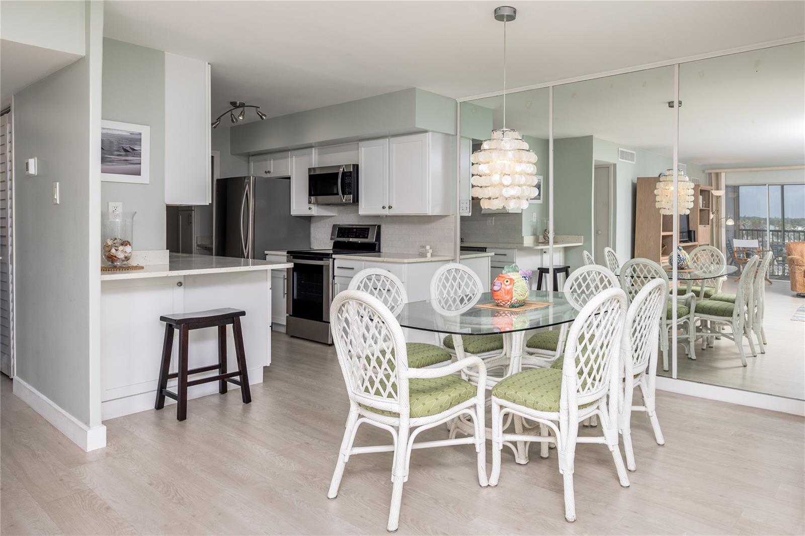10355 Paradise Unit 412, St Petersburg, FL 33706