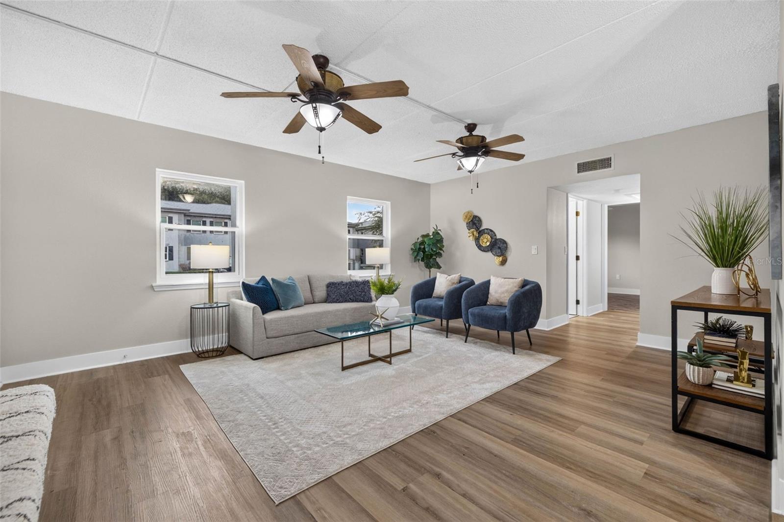 1190 Rue Des Chateaux Unit 1a, St Petersburg, FL 33707
