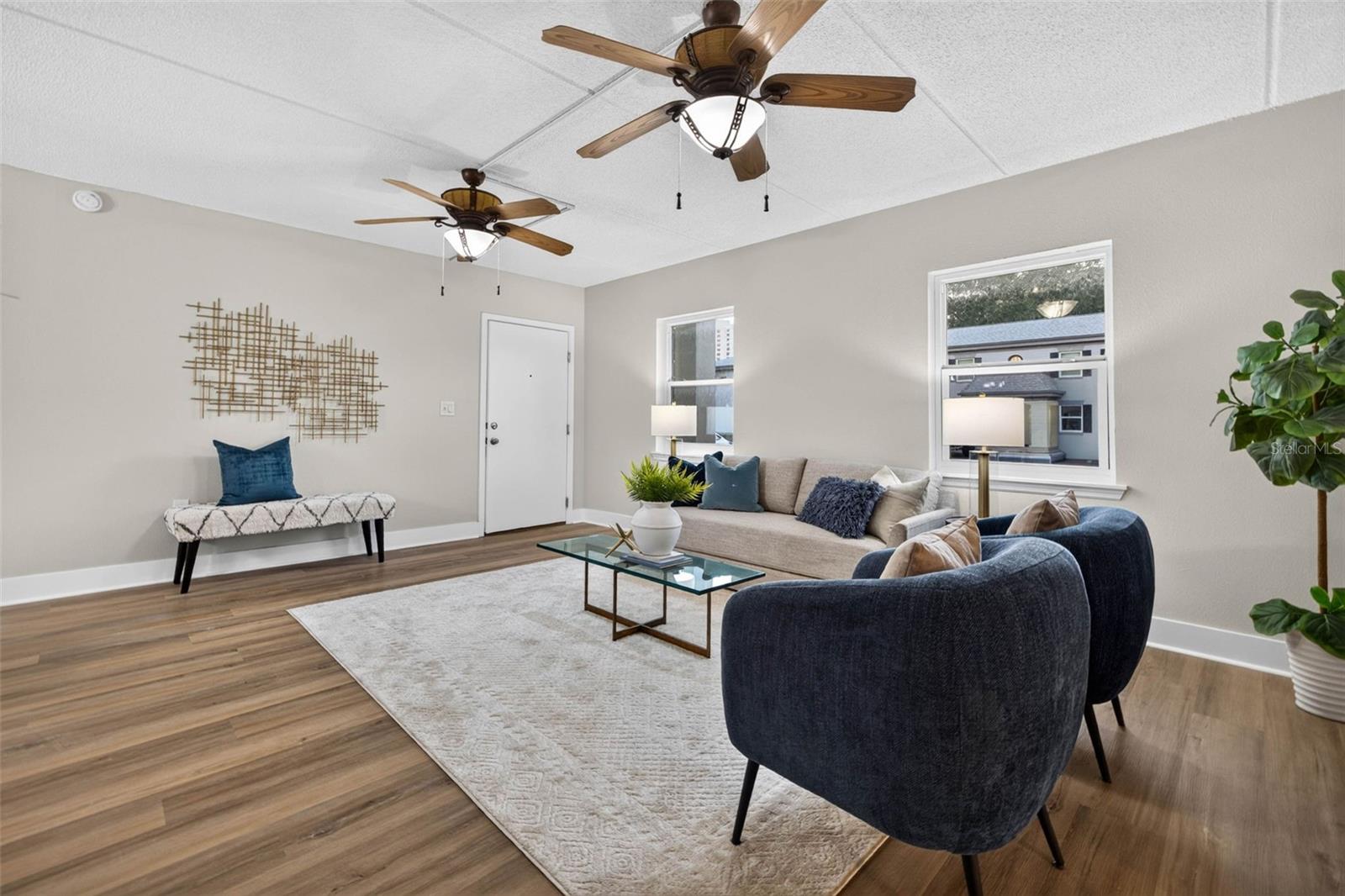1190 Rue Des Chateaux Unit 1a, St Petersburg, FL 33707