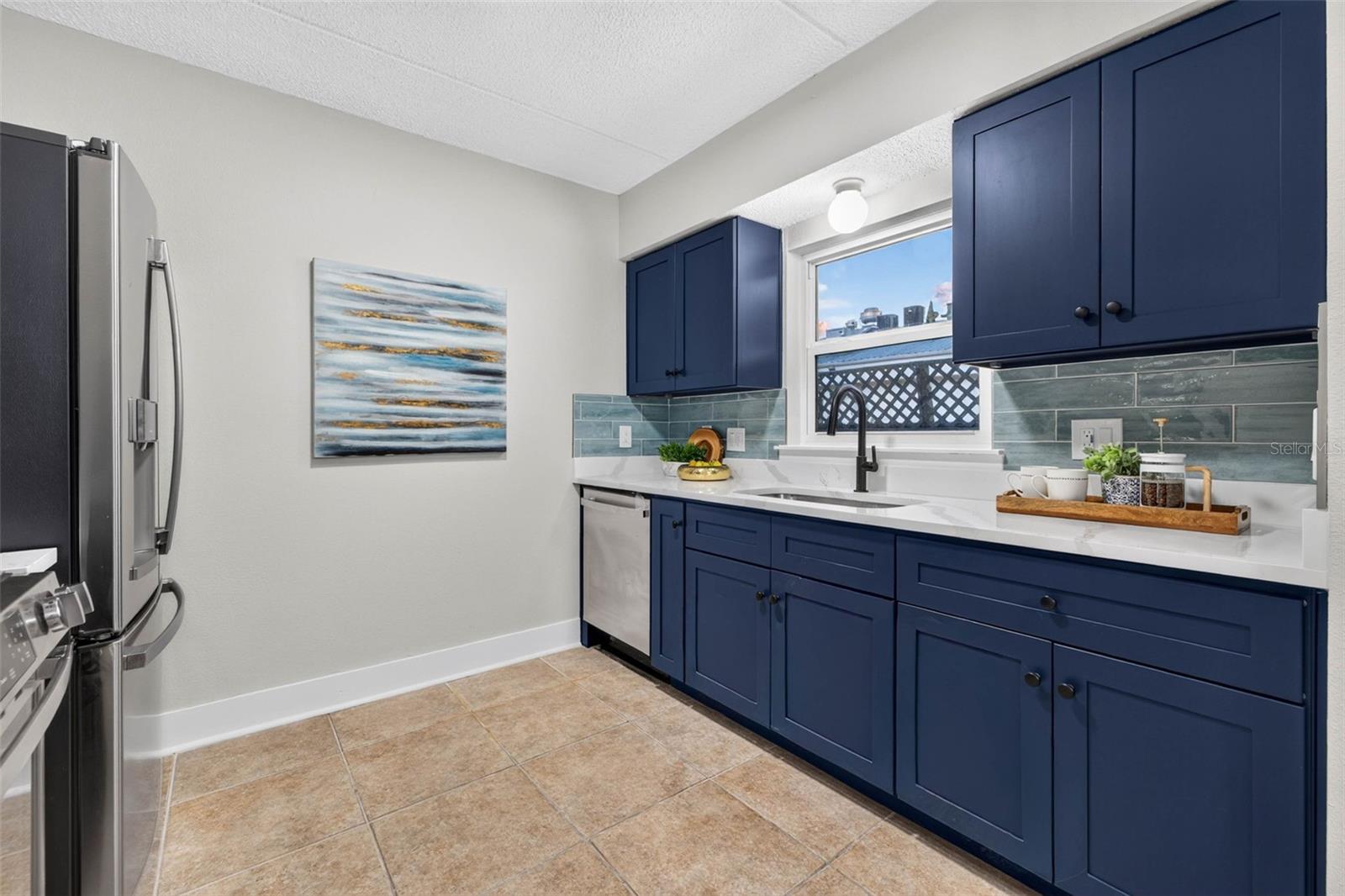1190 Rue Des Chateaux Unit 1a, St Petersburg, FL 33707